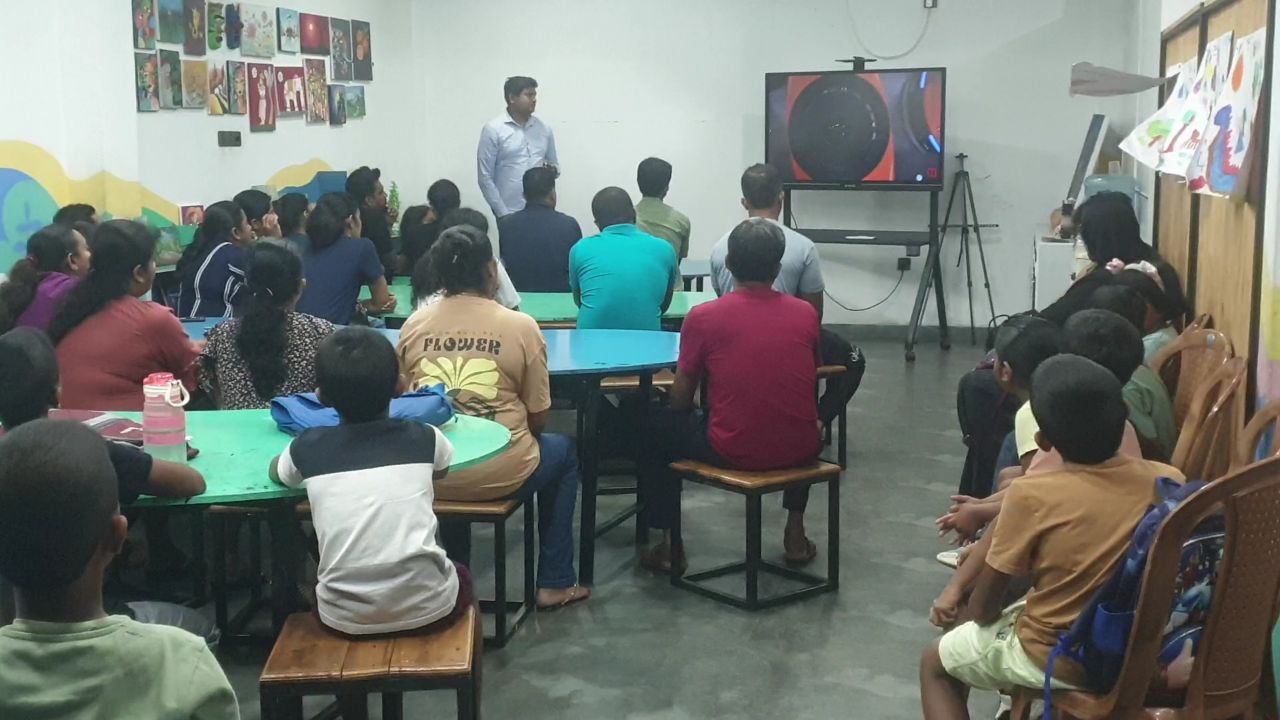 Ceylon Robotics students at the Galle branch