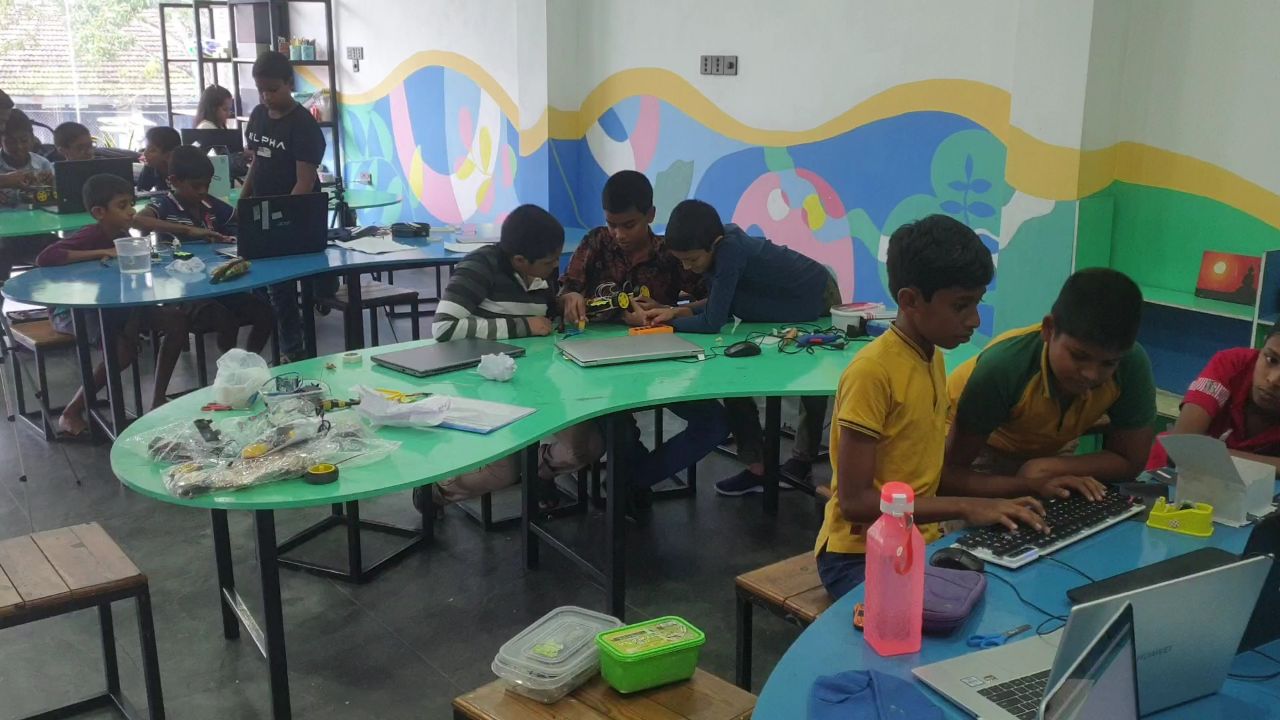 Ceylon Robotics students at the Galle branch