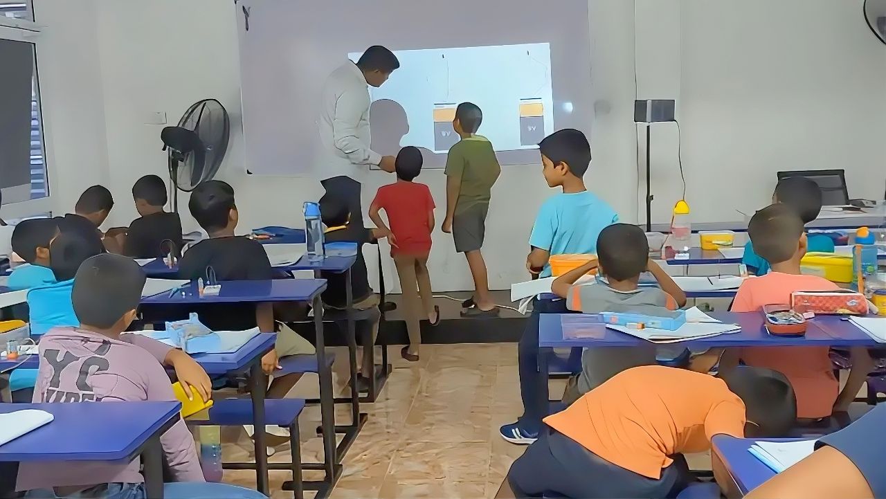 Ceylon Robotics students at the Mount Lavinia branch