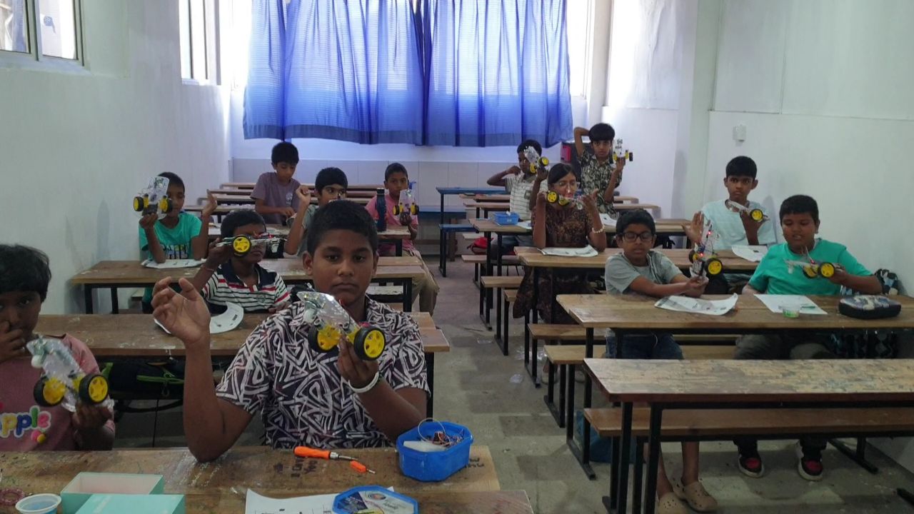 Students at the Panadura branch
