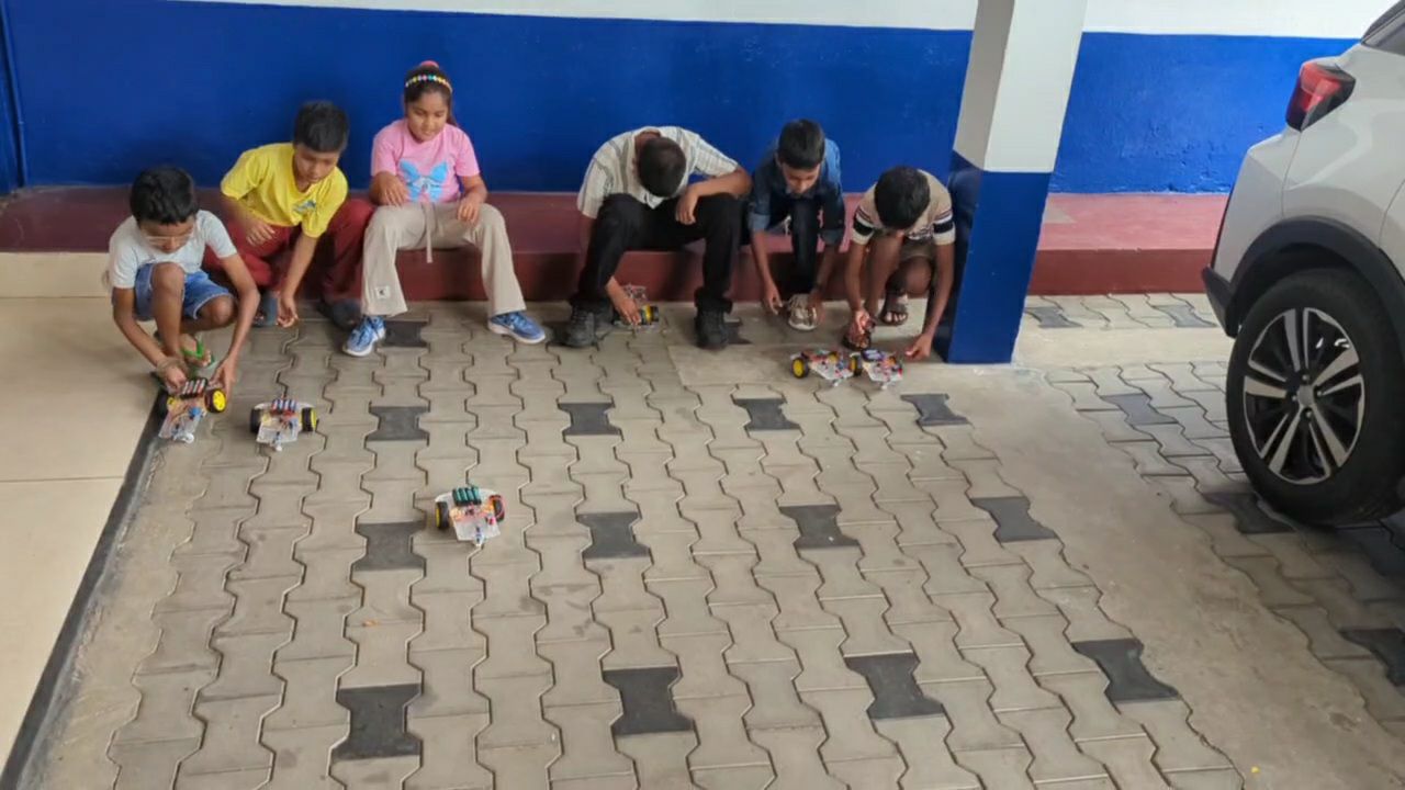 Ceylon Robotics students at the Panadura branch