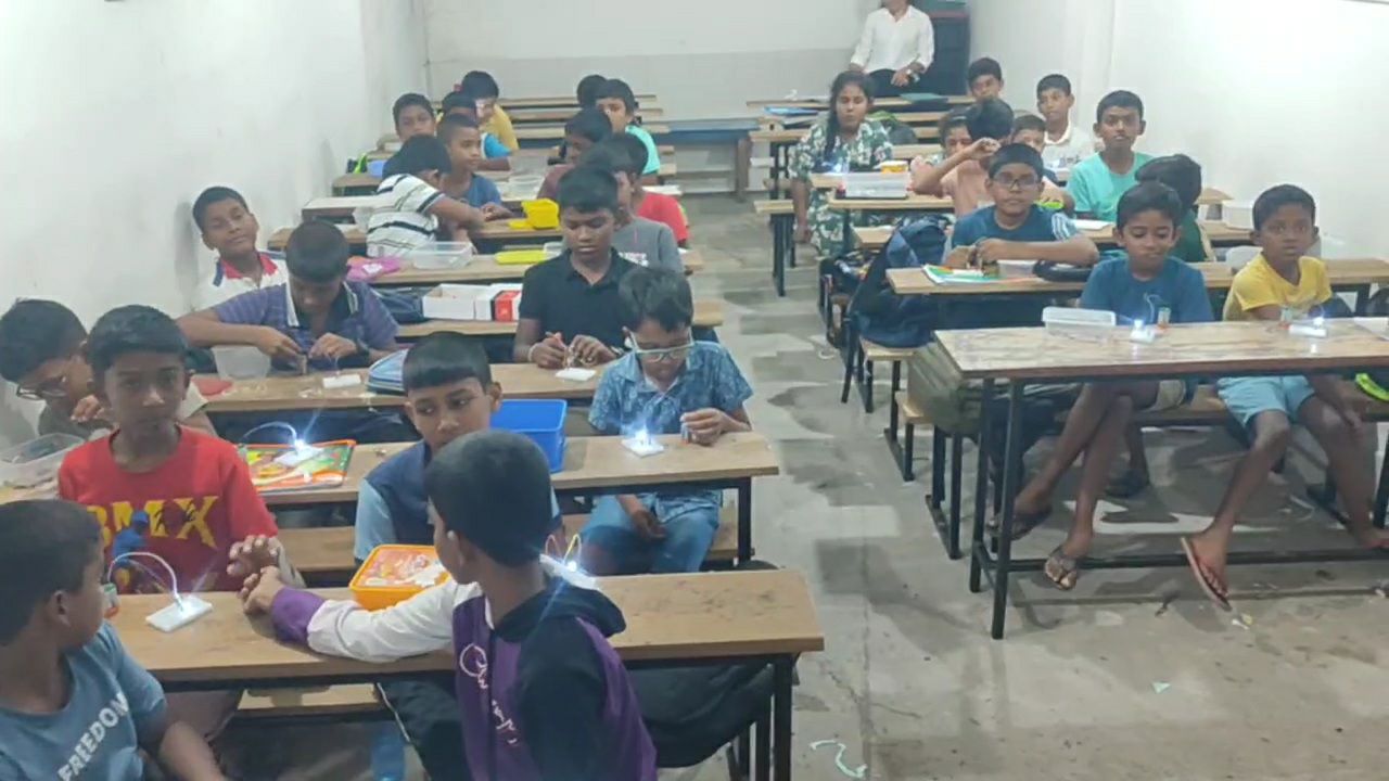 Ceylon Robotics students at the Panadura branch