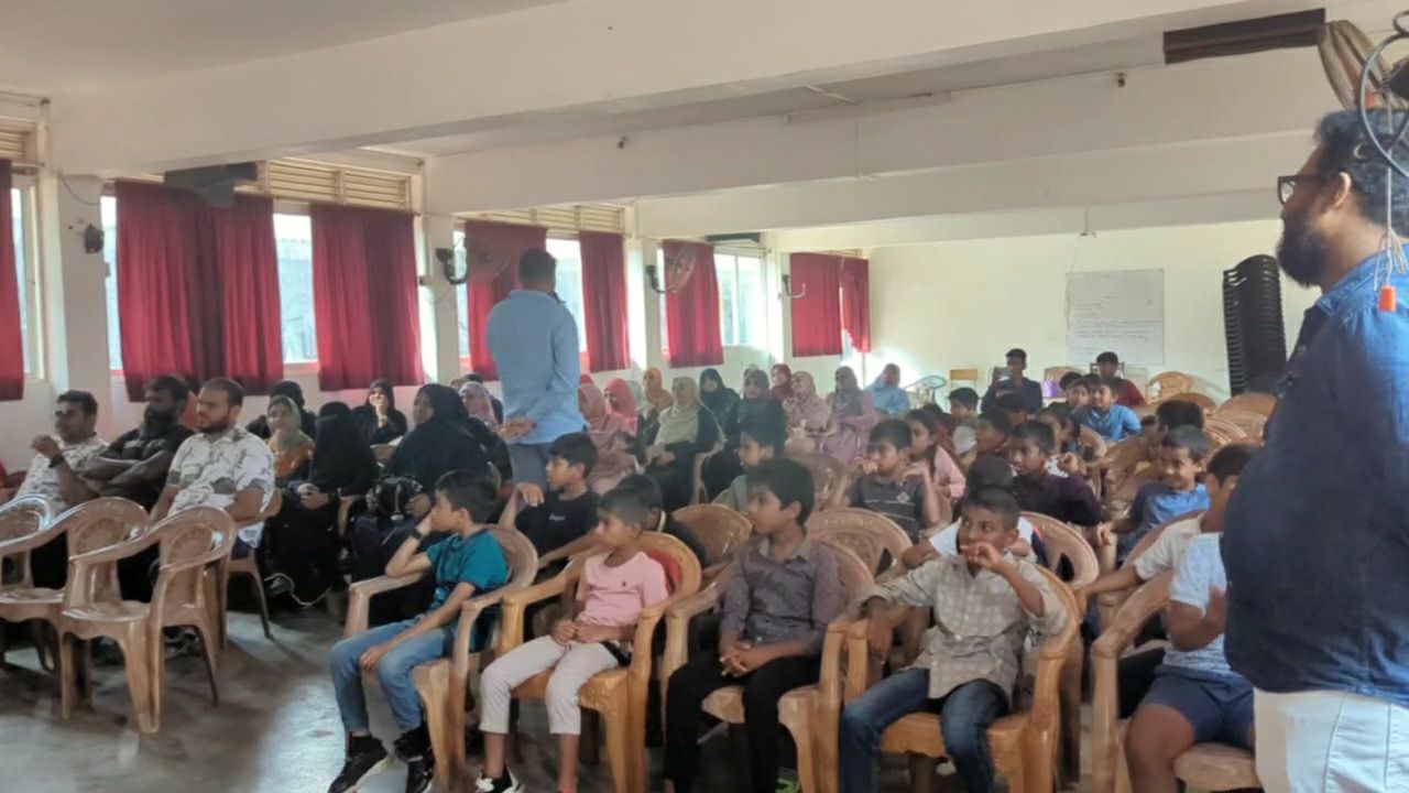 Ceylon Robotics students at the Thihariya branch